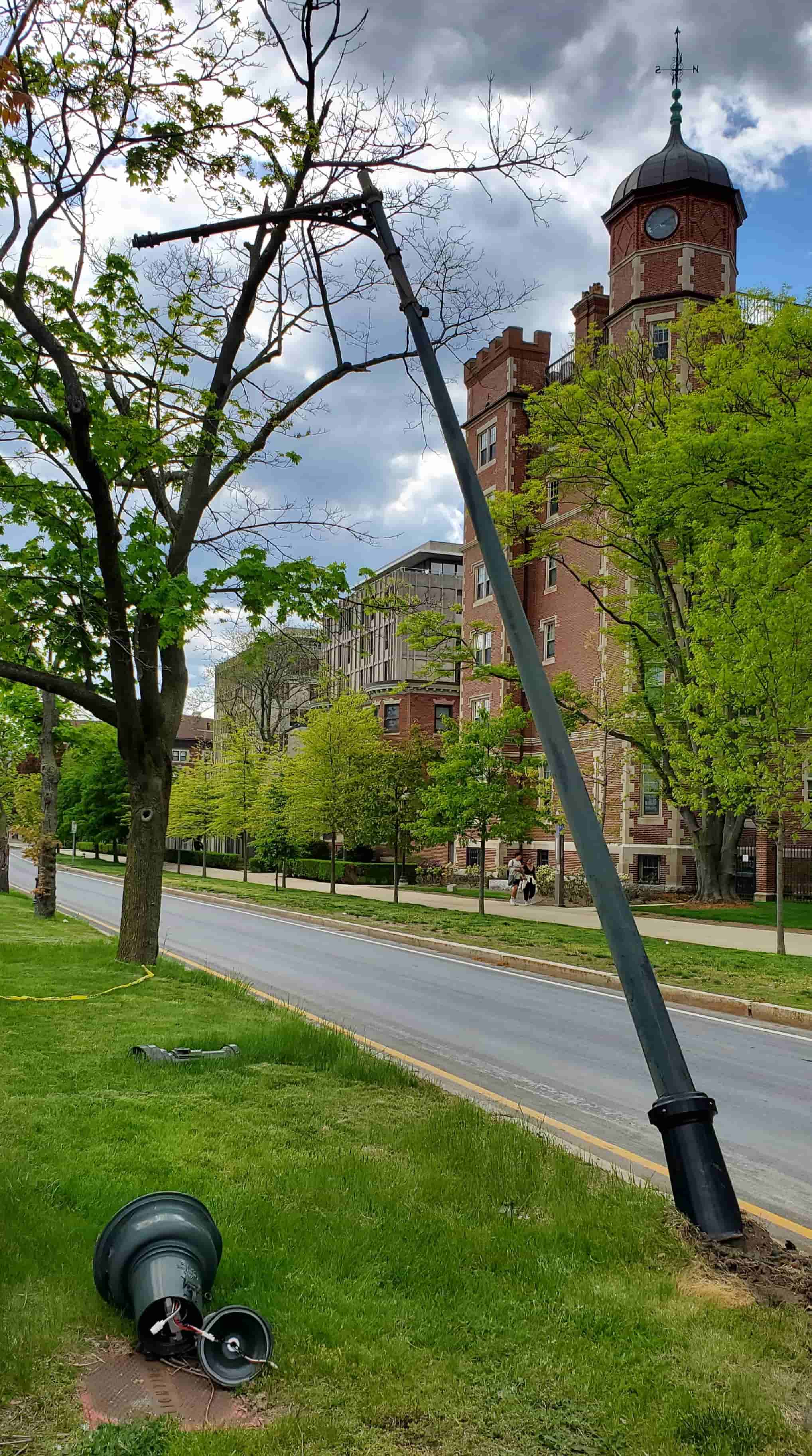 streetlamp pole